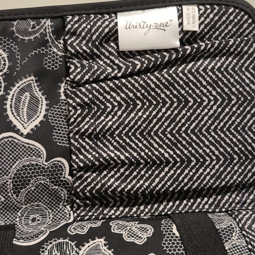 [Thirty-One] Makeup Bag - Picture 2 of 7